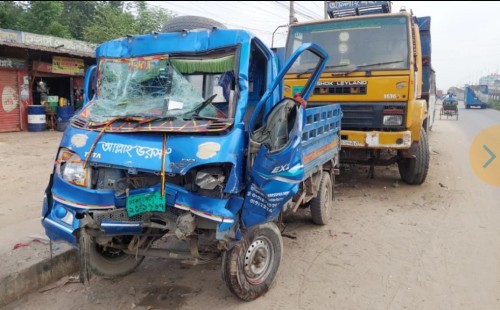 শ্রীপুরে ট্রাক ও পিকআপের ধাক্কায় চালকসহ দুজন নিহত 