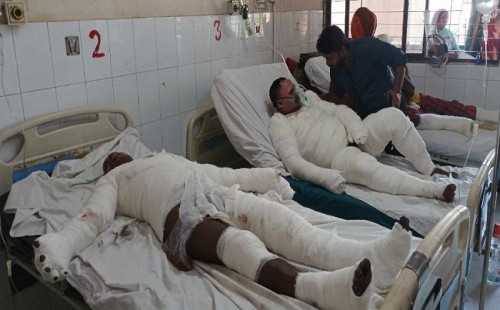 সীতাকুণ্ডে বিস্ফোরণে দগ্ধ ১ জনের মৃত্যু, ৭ জন বার্ন ইনস্টিটিউটে ভর্তি 