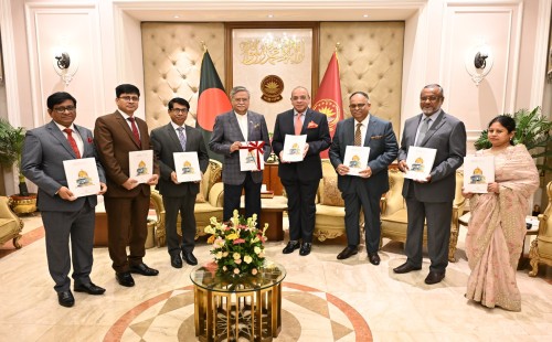 মহামান্য রাষ্ট্রপতির নিকট আনুষ্ঠানিকভাবে সুপ্রীম কোর্ট এর 'বার্ষিক প্রতিবেদন ২০২৪' উপস্থাপন