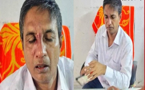 চট্টগ্রামের পটিয়ায় প্রধান শিক্ষককের উপর সন্ত্রাসী হামলায় শিক্ষার্থীদের ক্লাস বর্জন 