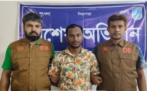 আশুলিয়ায় শ্রমিক অস্থিরতা বিশৃঙ্খলা সৃষ্টকারী মূলহোতা টিপু গ্রেপ্তার 