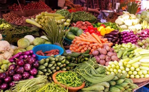 রমজান শুরুর আগেই বাজারে আগুন: লেবু, মাছ–মুরগি ও সবজির দামে চাপ 