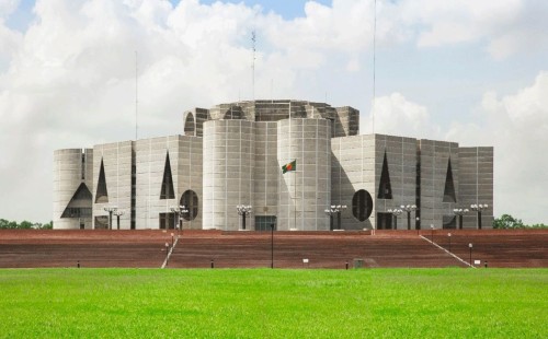 সংরক্ষিত নারী আসন নিয়ে রাজনৈতিক অঙ্গনে তৎপরতা, মনোনয়ন দৌড়ে কারা এগিয়ে 