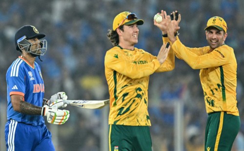 টি–টোয়েন্টি বিশ্বকাপে দক্ষিণ আফ্রিকার ধাক্কা, ভারতের জয়যাত্রার অবসান 