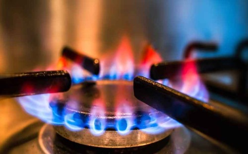 রাজধানীজুড়ে তীব্র গ্যাস–সংকট, ভোগান্তিতে বাসিন্দা ও চাপে শিল্পখাত 